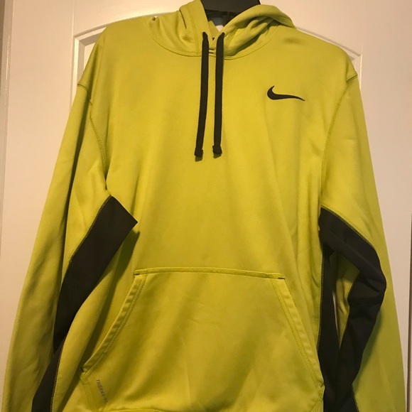 Nike Other - Men’s Nike sweatshirt size XL.